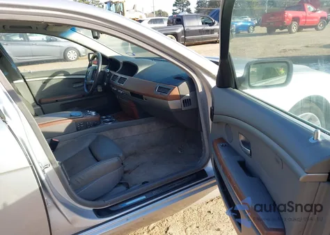 2006 BMW 750Li z USA, uszkodzony, nr VIN WBAHN83536DT39120